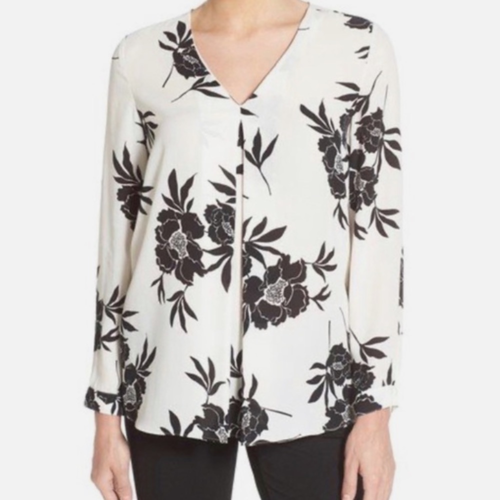 Vince Camuto Black and White Floral Blouse - Sz L